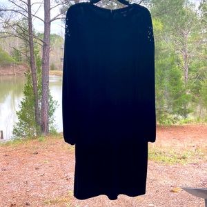 Nine West Sz 16 smooth travel fabric dress. Back zip. Like new.